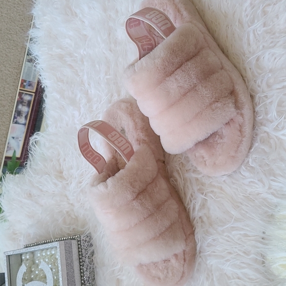 EUC UGG Fluff Yeah Slides - Picture 2 of 6